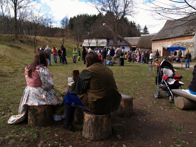 Pohoda končí a nás čeká ještě jeden drsný výstup na rozhlednu, tentokrát na Kbílu.