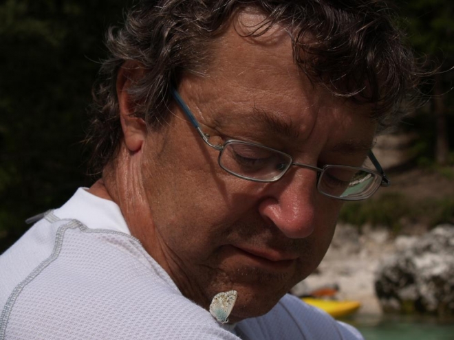 Mě si při pauze tak oblíbil místní modrásek, že nás ještě hodný kus cesty doprovázel