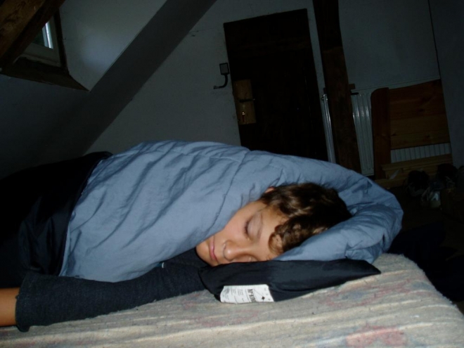 Celou noclehárnu máme pro sebe a protože je umístěna v samostatném domku, kde je  pod námi jen kotelna, klid máme dokonalý.