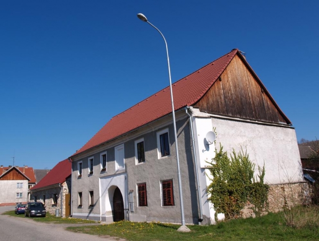 Horní Dvořiště má dlouhou a bohatou historii. První písemná zmínka je z roku 1278. Městečko bylo založeno jako pohraniční osada pány z Rožmberka.