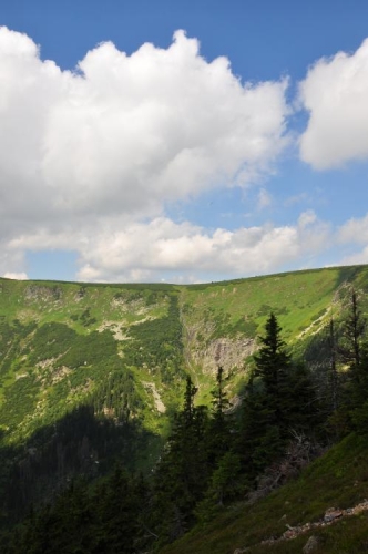 Pohled do vrchních částí Obřího dolu.