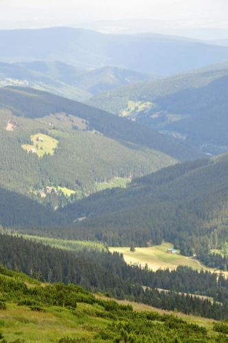 Výhled do Modrého dolu, který je ledovcového původu.