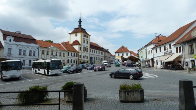 Náměstí v Jílovém (Tom)