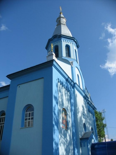 Jeden z kostelů v Siněviru