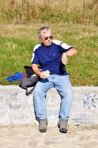 Venca kontroluje čas, tep a tlak svého zdravého srdce.