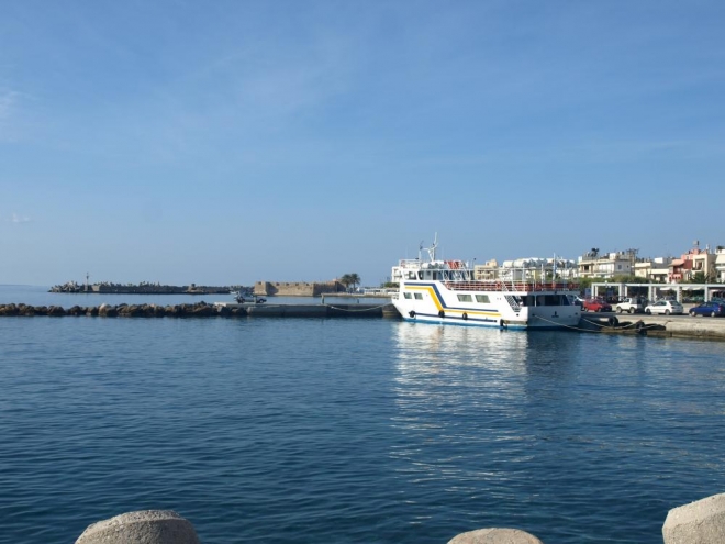 přístav v Ierapetra na jihovýchodu Kréty 