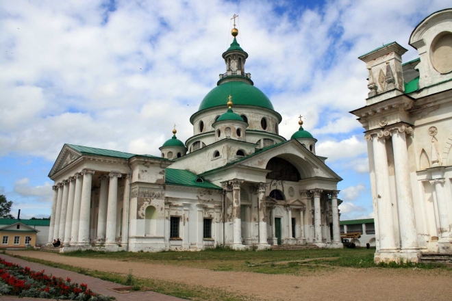 Dmitrijevský chrám