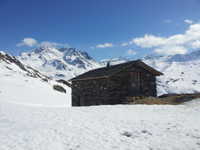 Půvabná boudička v polovině cesty mezi Val Thorens a Les Menuires