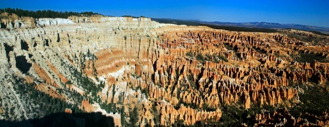 Utah, Bryce Canyon - Amphitheater, panoráma z Bryce Point