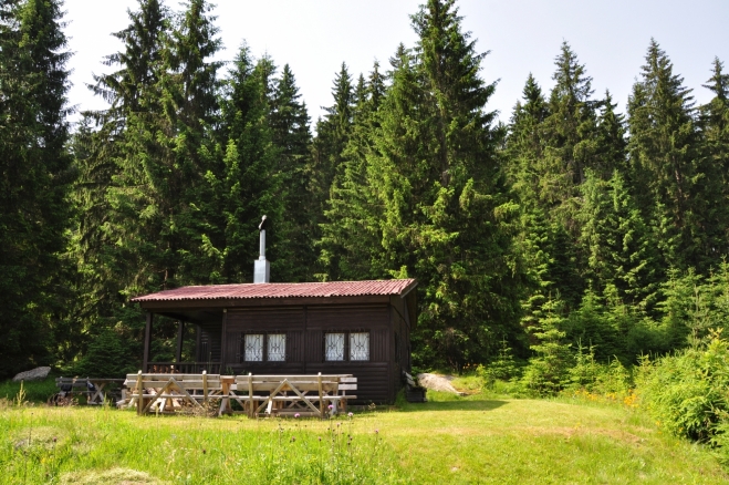 Chatka NP u jezírka.