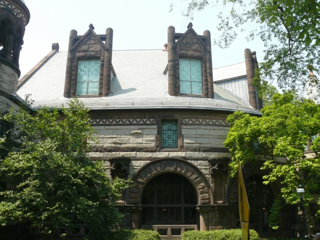 Alexander Hall s velkou posluchárnou.