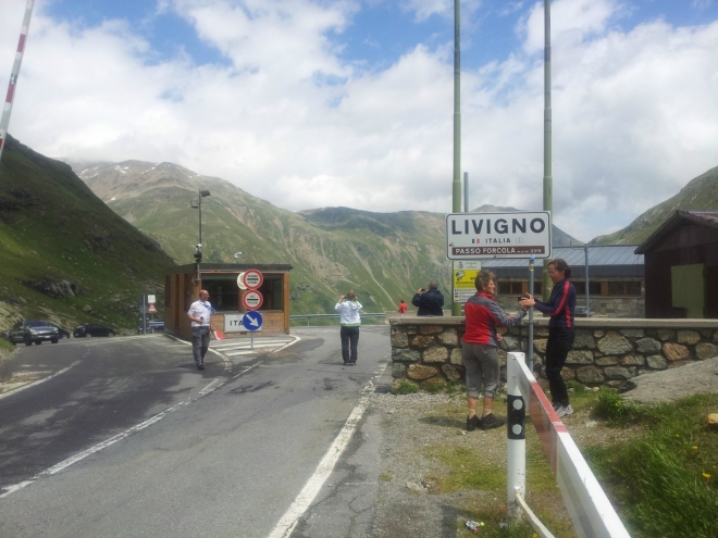 Hraniční přechod ze Švýcarska do italské bezcelní oblasti Livigna