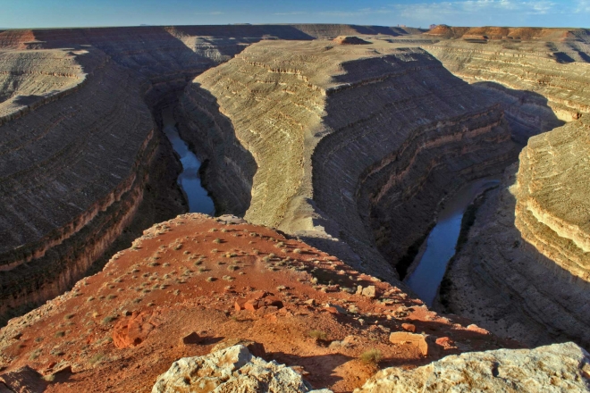 Utah, kaňon Goosenecks - meandr řeky San Juan River