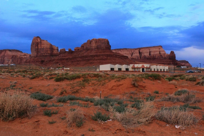 Utah, Monument Valley - poslední pohled zpět