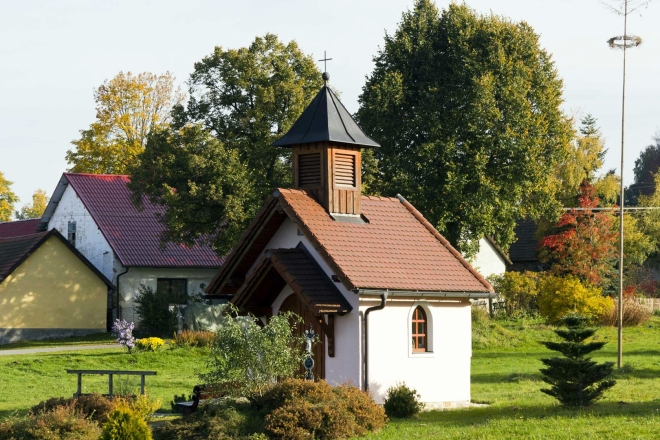 Vesnice Vyšovatka - kaplička