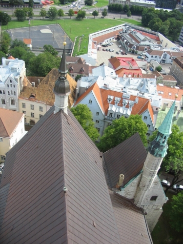 Dnešní Olaf měří 123,7 m a stále zůstává nejvyšší budovou Estonska. Tato vyhlídka je v „pouhých“ 60 metrech.