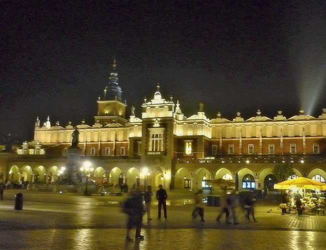 Velký rynek ala osvětlené krakovské náměstí
