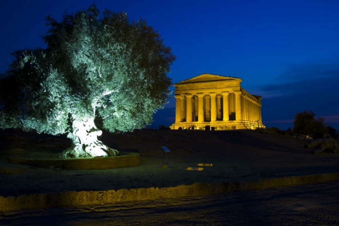 Tempio della Concordia (Chrám svornosti) v noci