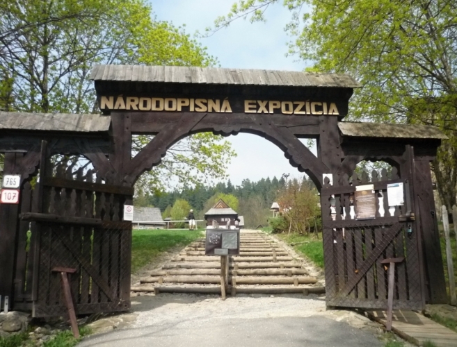 Hlavní vstup do skanzenu