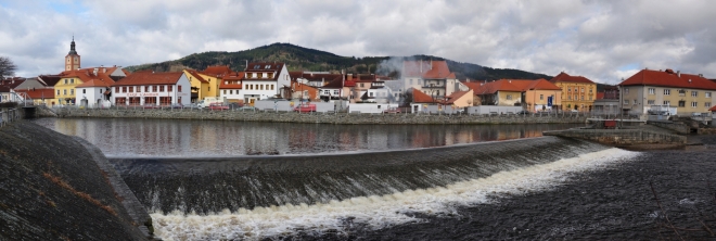 Panorama od nábřeží Jana Saitze.