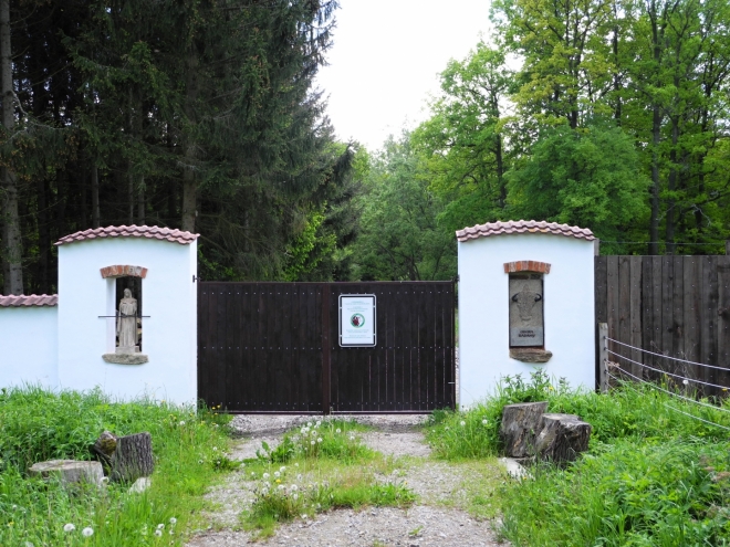 Vstup do obory.