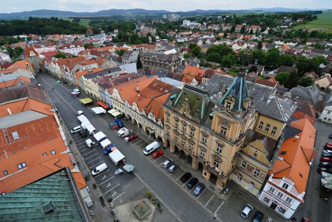 Letecký pohled na náměstí nemá chybu. Nakonec nahoře strávíme celé věky...