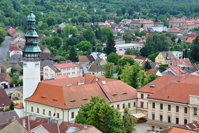Chodský hrad je dnes Muzeum Chodska a byl založený společně s městem českým králem Přemyslem Otakarem II. Z původního středověkého hradu, ve kterém sídlil královský purkrabí, chodský rychtář a zasedal chodský soud, se zachovala pouze štíhlá válcová věž. Po požáru v roce 1592 zůstal hrad zpustošený a v troskách. Barokní přestavba v letech 1726-27 a úprava roku 1830 daly hradu dnešní podobu. 