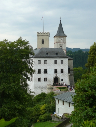 Dolní zámek od horního
