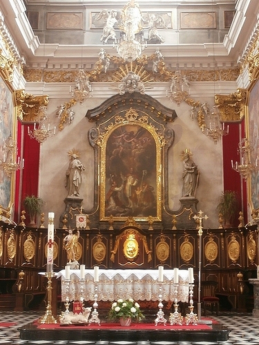 Oltář uvnitř katedrály