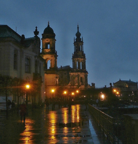 Ulicí k Hofkirche