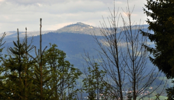 U kostelíku je výhled označený jako Luzenblick.
