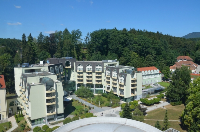 Čtyřhvězdičkový Grand Hotel Sava, další zařízení, kde bychom se vzhledem k cenám určitě neubytovali.
