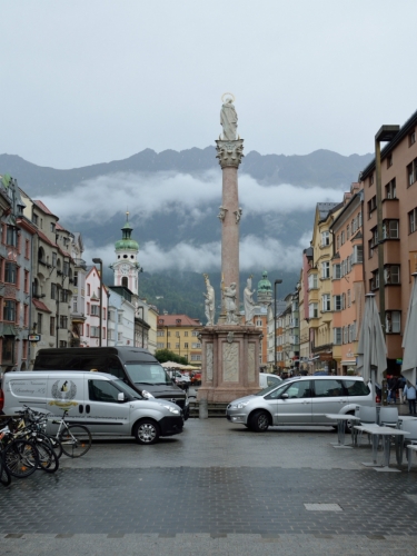 Oblačnost konečně mizí, tohle je ten správný Innsbruck.
