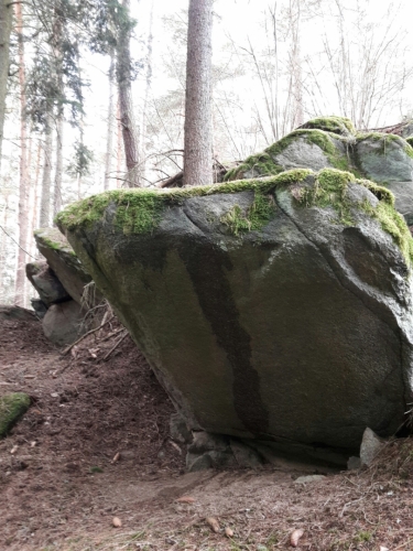 Kameny u keltského hradiště.