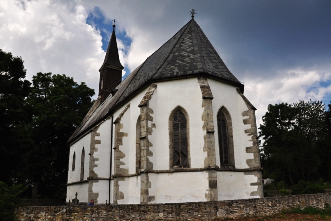 Kostel ve Svatém Tomáši.