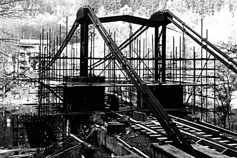 Stavba mostu přes Lužnici - převzato