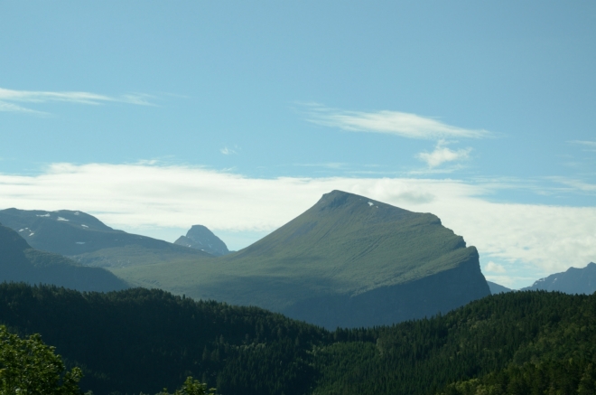 Uhrančivý vrchol jihozápadně od Åndalsnes