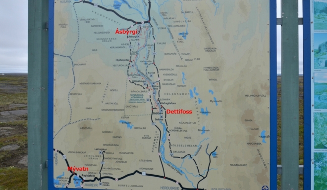 Mapa zajímavostí v okolí Dettifossu. Mývatn je vlevo dole, Dettifoss uprostřed a Ásbyrgi na severu