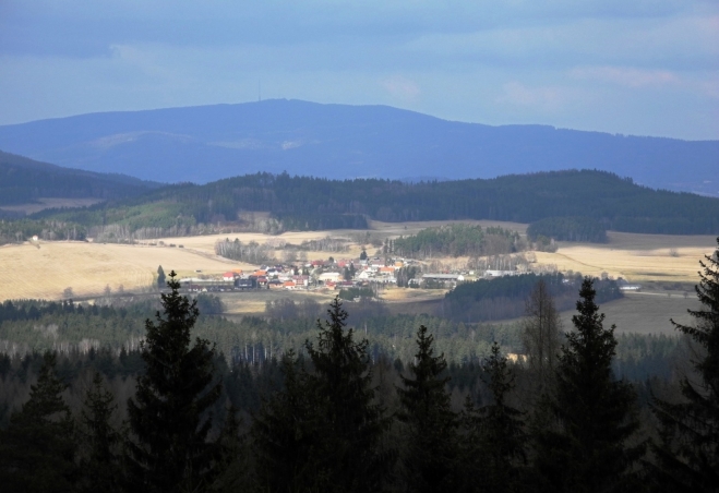 Bohdalovice a vzdálená Kleť.