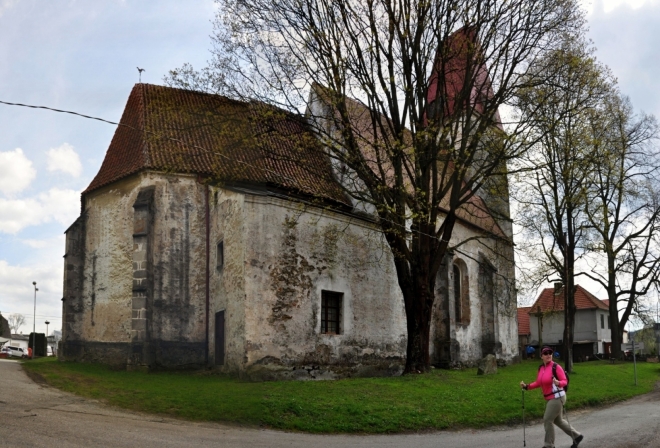 Kostel sv. Ondřeje v Rychnově nad Malší byl vystavěn na počátku 16. století na starších základech. Na počátku 18. století byla při opravě svatyně zvýšena věž. 