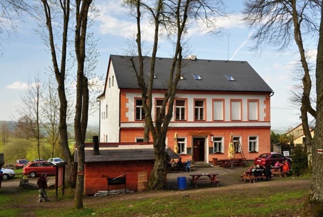 Penzion pod Sedlem leží v klidném a příjemném prostředí.