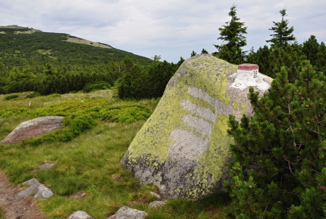 Na hranici.