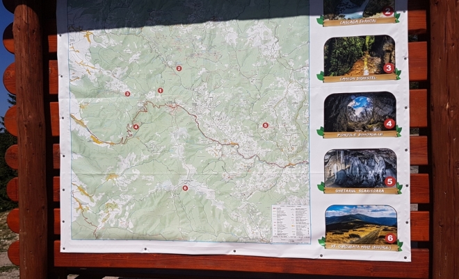 Informace načerpáme z této cedule. 