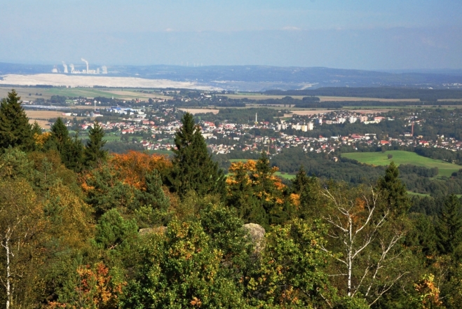 Hrádek nad Nisou a elektrárna Turów.