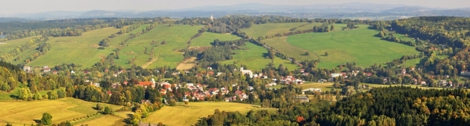 Panorama Jiřetína pod Jedlovou.