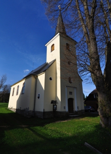 Kostel v Rejvízu.