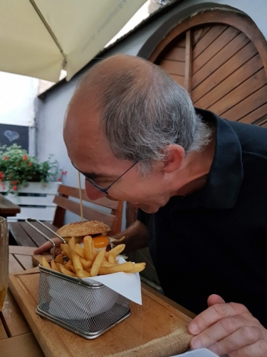 Zakousněte se do podobného hamburgru!