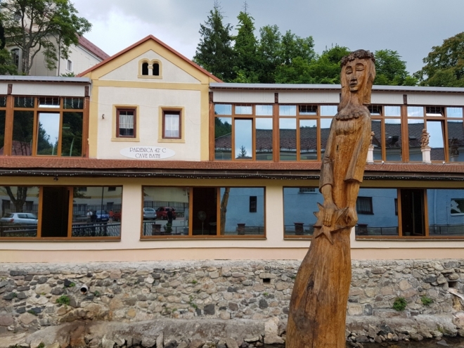 Jeskynní parní koupel.