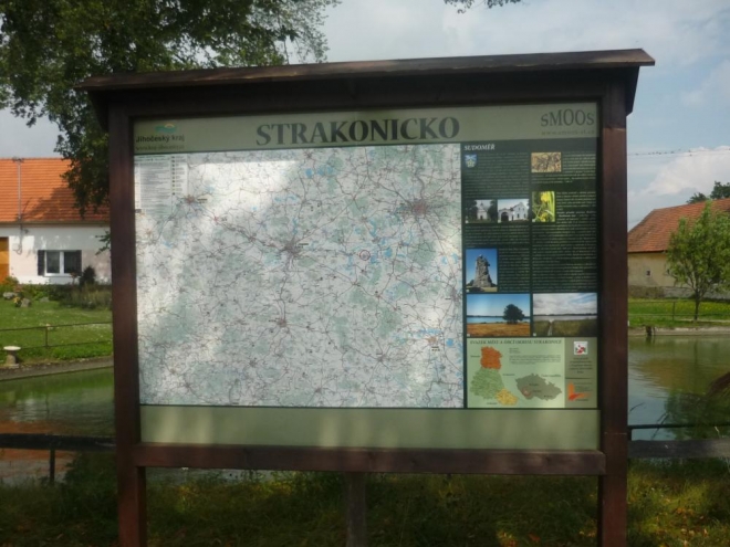 Ve vesničce je i mapa a něco i o zdejším místě