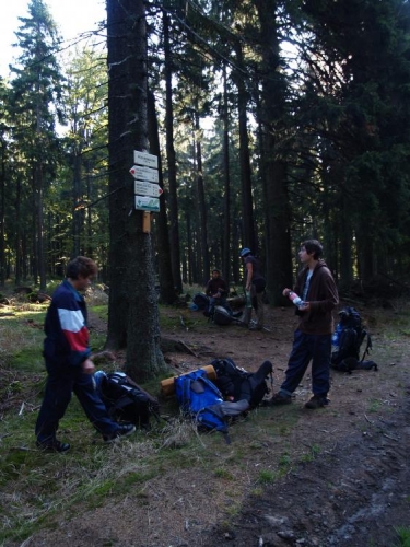 K sedlu pod Bobík vede docela strmé stoupání a výška 1 207 m dává tušit, že nejhorší už máme za sebou.